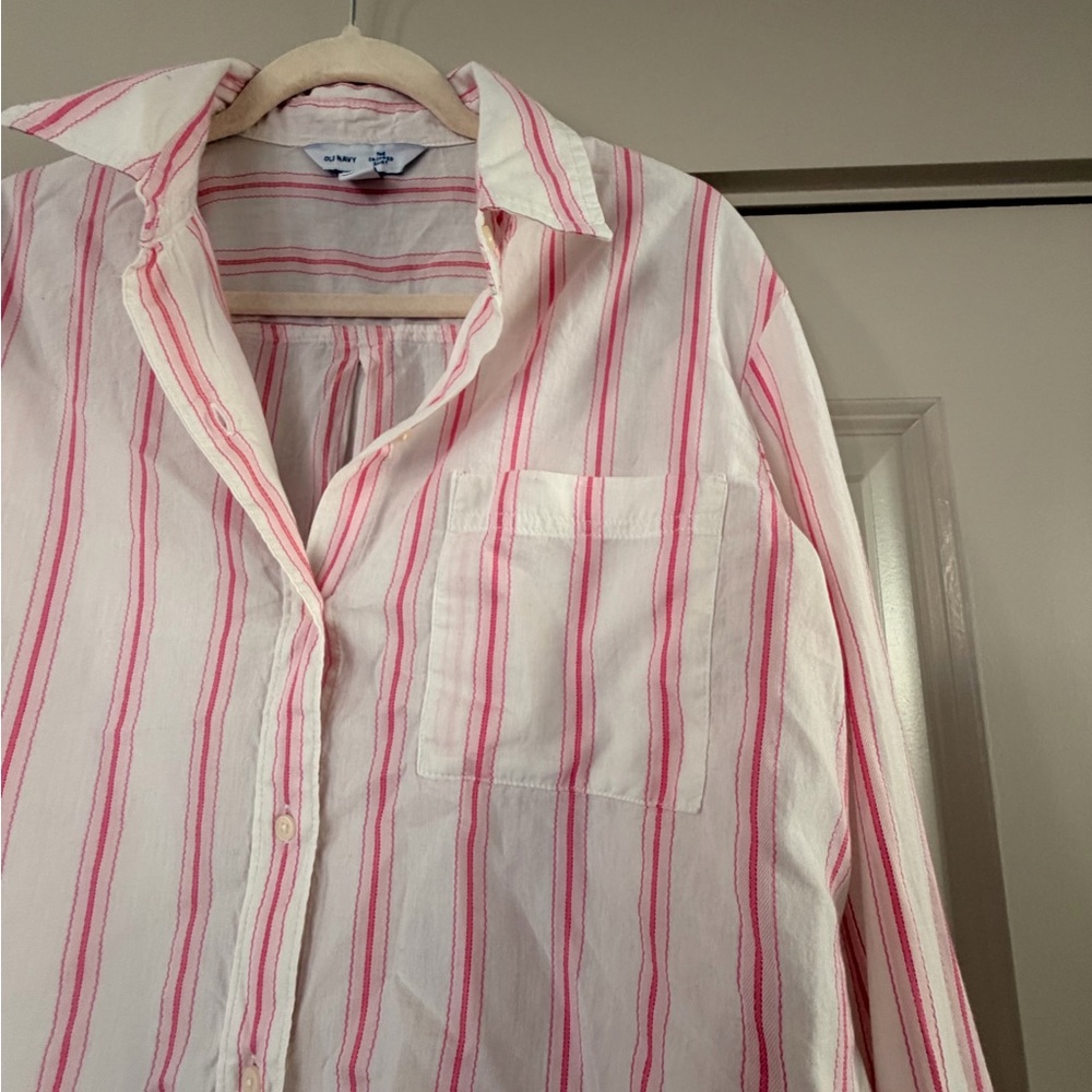 Old Navy Cropped Boyfriend Button-Up Shirt